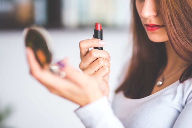 Datei:Lipstick-791761 1280.jpg